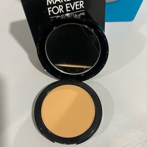 NWOT Make up Forever Powder Foundation 163